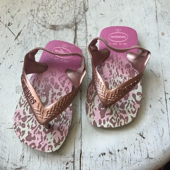 Havaianas Baby Chic Sandals Flip Flop Rose Gold Size US 5C EU 21 - Picture 1 of 4